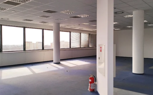 Biuro 630 m² – Biurowiec FORUM 76 – Biuro do wynajęcia w Łodzi z widokiem na MONOPOLIS