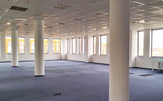Biuro 570 m² – Biurowiec FORUM 76 – Biuro do wynajęcia w Łodzi